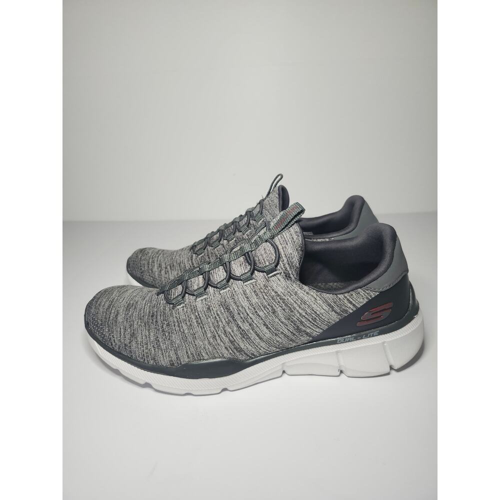 Skechers Men’s Relaxed Fit Charcoal Sz 9.5 Athletic Sneaker